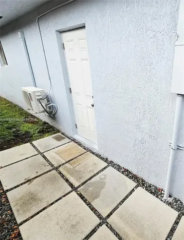 20100 NW 37 Miami Gardens FL 33055