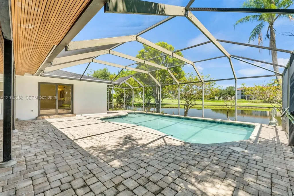 8207 SW 26th Place Davie FL 33328