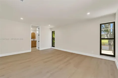 8207 SW 26th Place Davie FL 33328