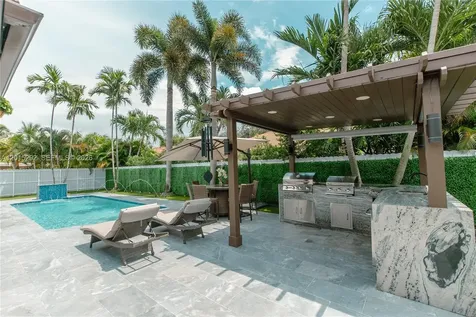7814 NW 165th Street Miami Lakes FL 33016