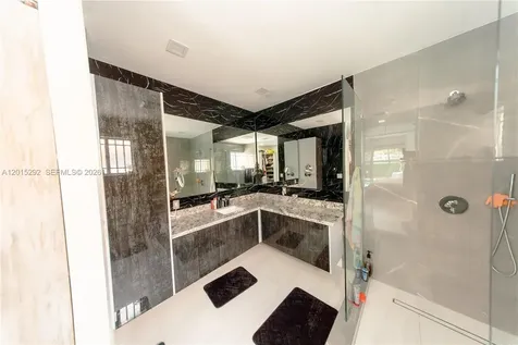 7814 NW 165th Street Miami Lakes FL 33016