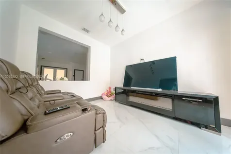 7814 NW 165th Street Miami Lakes FL 33016
