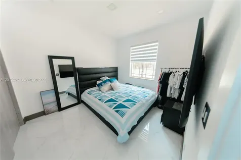 7814 NW 165th Street Miami Lakes FL 33016