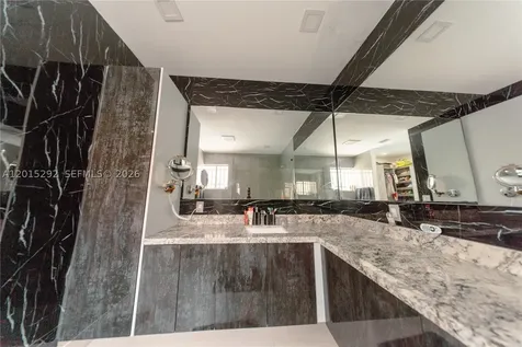 7814 NW 165th Street Miami Lakes FL 33016