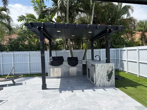 7814 NW 165th Street Miami Lakes FL 33016