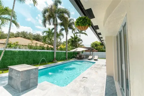 7814 NW 165th Street Miami Lakes FL 33016