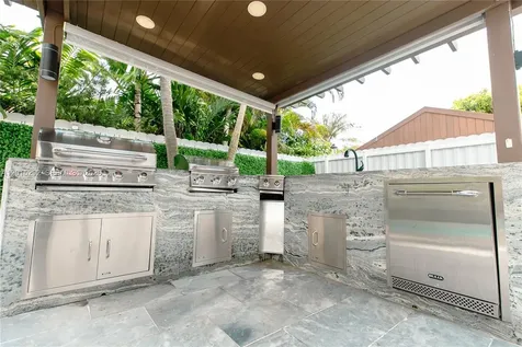 7814 NW 165th Street Miami Lakes FL 33016