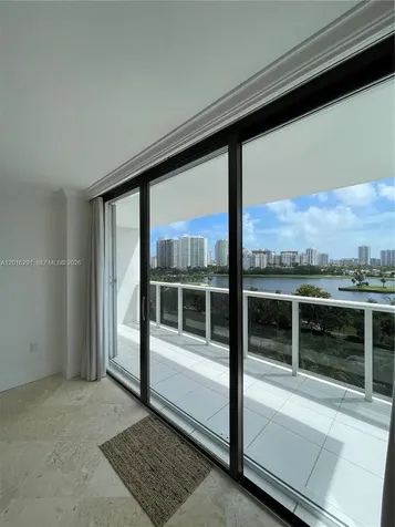 3625 N Country Club Drive Aventura FL 33180