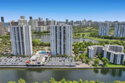 3625 N Country Club Drive Aventura FL 33180