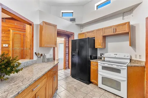 4561 NW 79th Avenue Lauderhill FL 33351