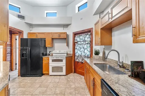4561 NW 79th Avenue Lauderhill FL 33351