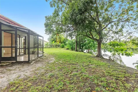 4561 NW 79th Avenue Lauderhill FL 33351