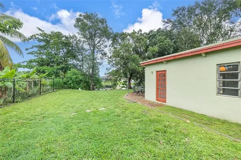 4561 NW 79th Avenue Lauderhill FL 33351