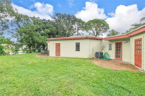 4561 NW 79th Avenue Lauderhill FL 33351