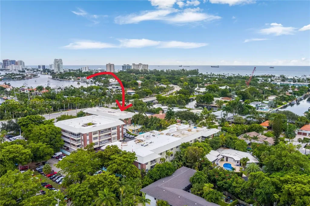 2426 SE 17th Causeway Fort Lauderdale FL 33316