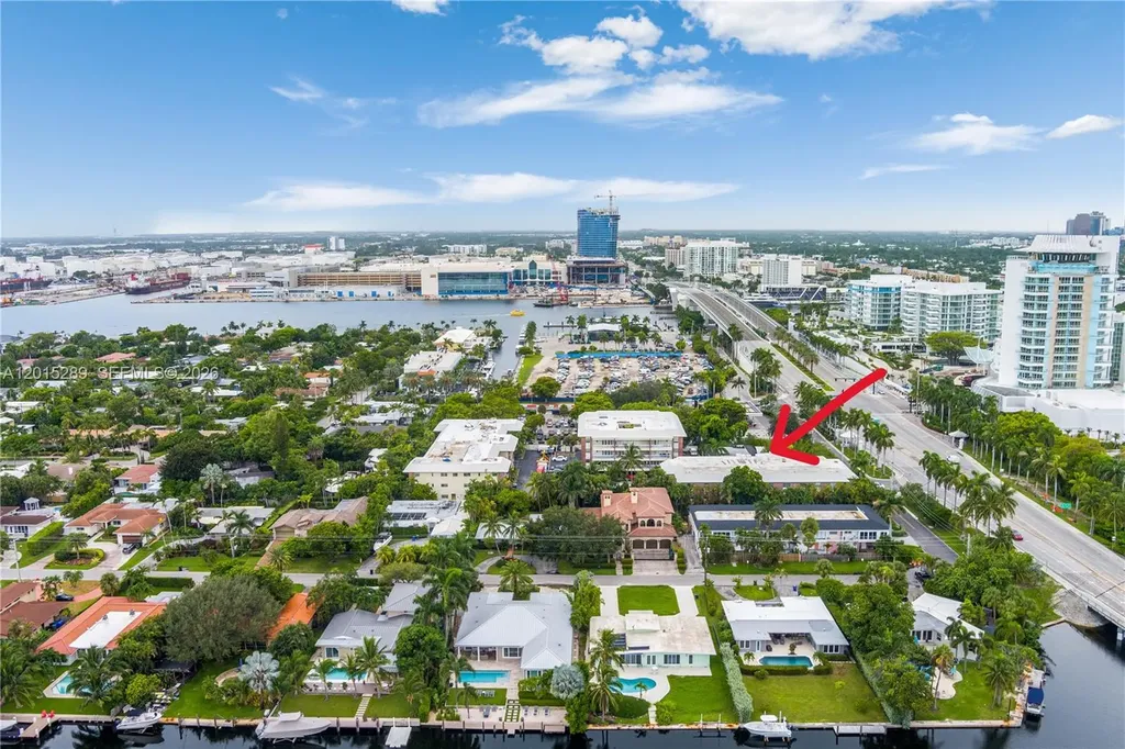 2426 SE 17th Causeway Fort Lauderdale FL 33316