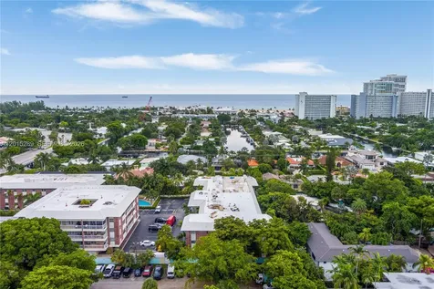 2426 SE 17th Causeway Fort Lauderdale FL 33316