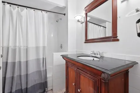 2426 SE 17th Causeway Fort Lauderdale FL 33316