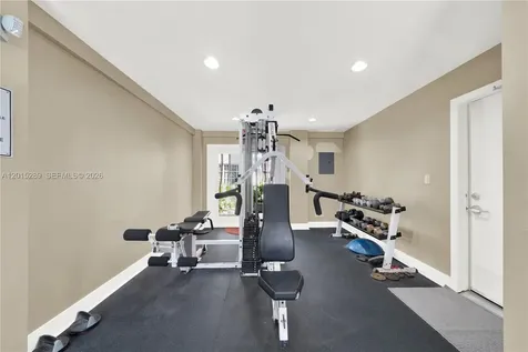 2426 SE 17th Causeway Fort Lauderdale FL 33316