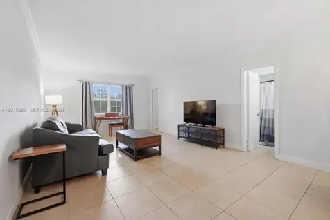 2426 SE 17th Causeway Fort Lauderdale FL 33316