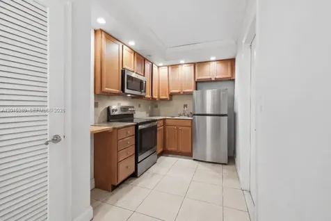 2426 SE 17th Causeway Fort Lauderdale FL 33316