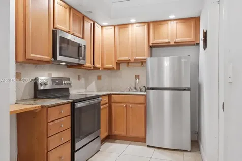 2426 SE 17th Causeway Fort Lauderdale FL 33316