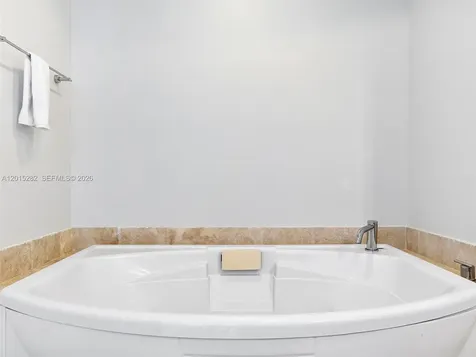 18201 Collins Avenue Sunny Isles Beach FL 33160