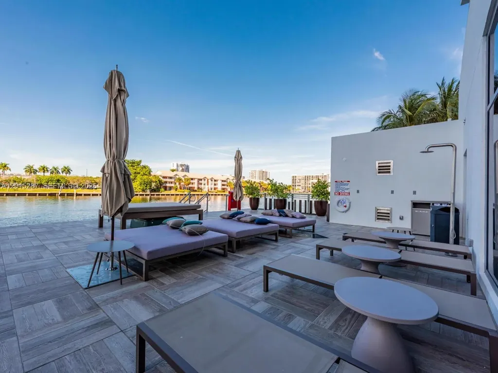 4010 S Ocean Drive Hollywood FL 33019