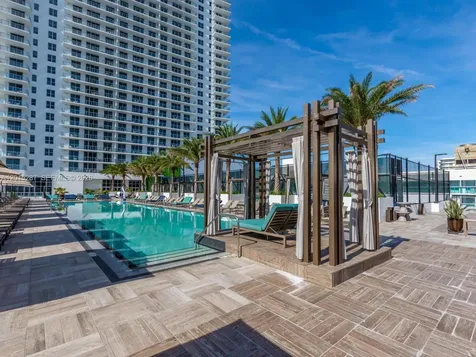 4010 S Ocean Drive Hollywood FL 33019