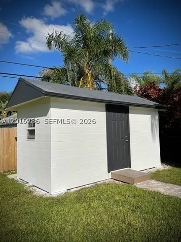 7425 SW 118th Street Pinecrest FL 33156