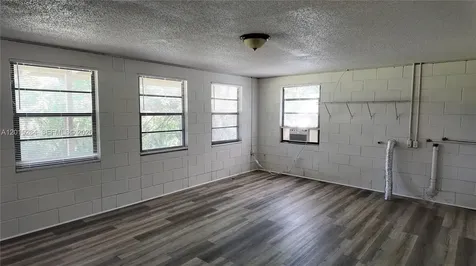 409 S Dixie Avenue Other City - In The State Of Florida FL 34731
