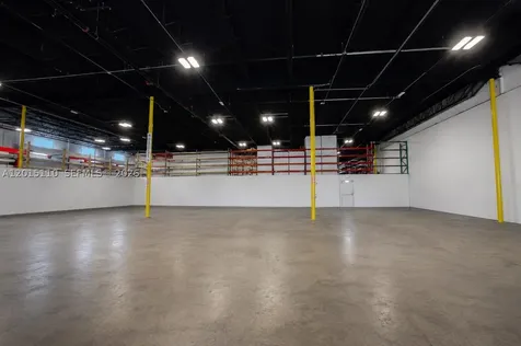 2290 W 8th Avenue Hialeah FL 33010