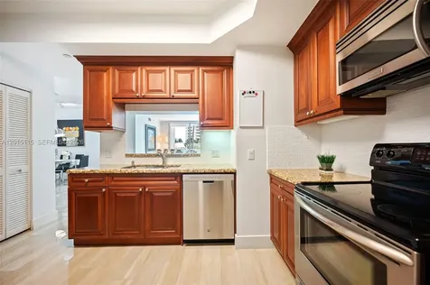 888 Brickell Key Drive Miami FL 33131