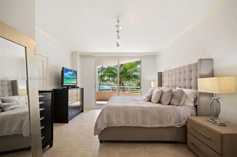 888 Brickell Key Drive Miami FL 33131
