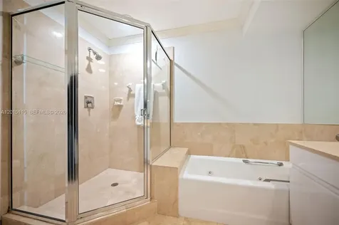 888 Brickell Key Drive Miami FL 33131