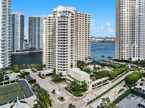 888 Brickell Key Drive Miami FL 33131