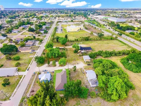 3510 S Grimsley Court Fort Myers FL 33916