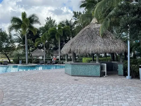 2681 N Flamingo Road Sunrise FL 33323