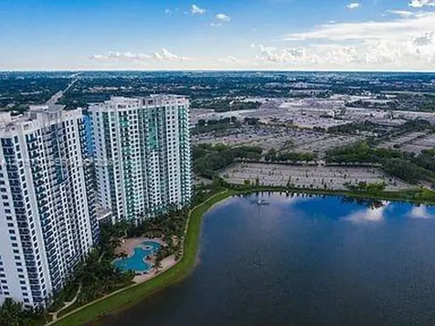 2681 N Flamingo Road Sunrise FL 33323