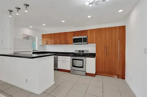 3050 NE 5th Terrace Wilton Manors FL 33334