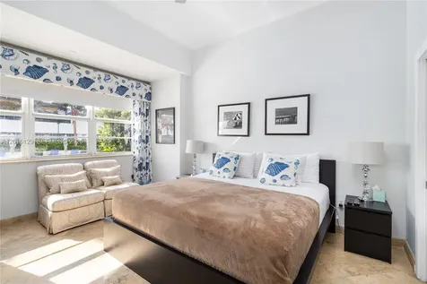 6917 Collins Avenue Miami Beach FL 33141