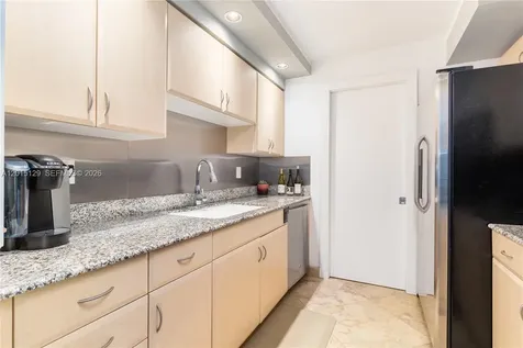 6917 Collins Avenue Miami Beach FL 33141
