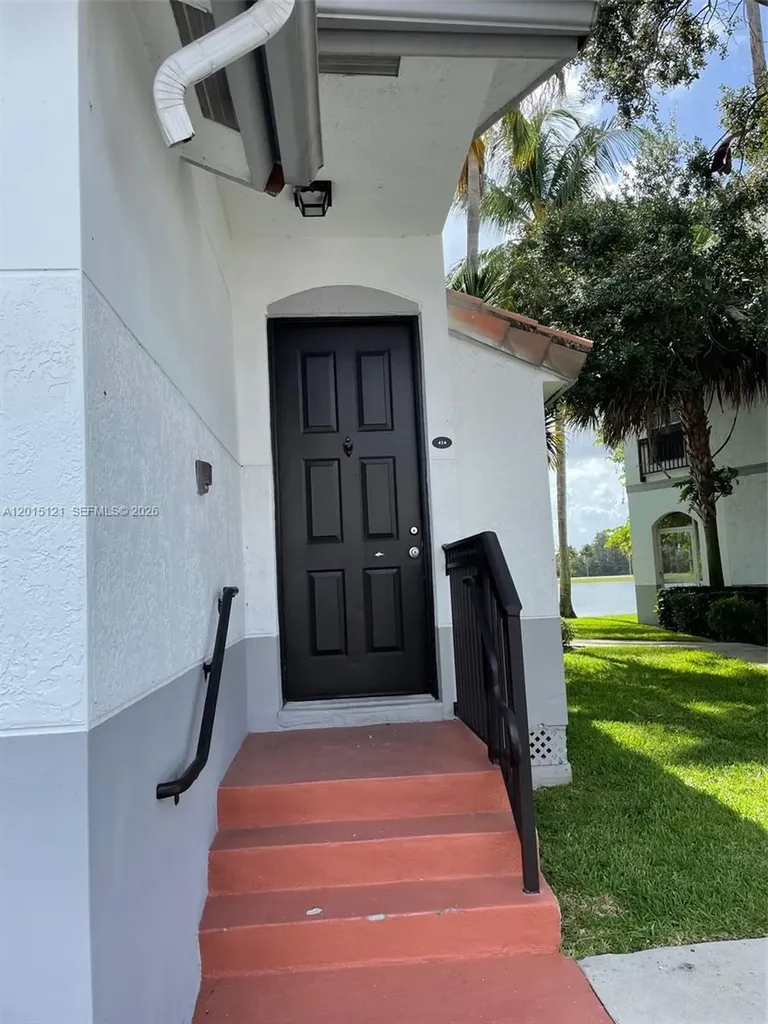 711 SW 148th Avenue Sunrise FL 33325