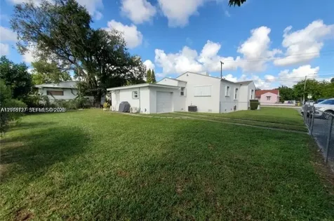 4020 NW 8th Avenue Miami FL 33127