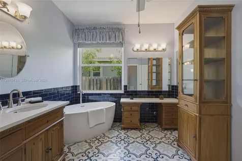 2099 NW 126th Avenue Pembroke Pines FL 33028