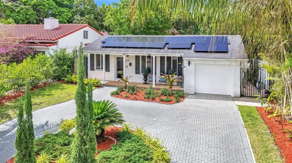 634 NE 72nd Terrace Miami FL 33138