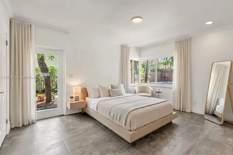 634 NE 72nd Terrace Miami FL 33138