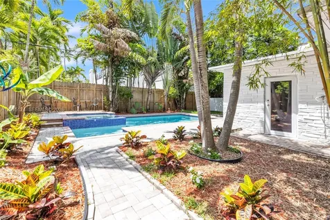634 NE 72nd Terrace Miami FL 33138