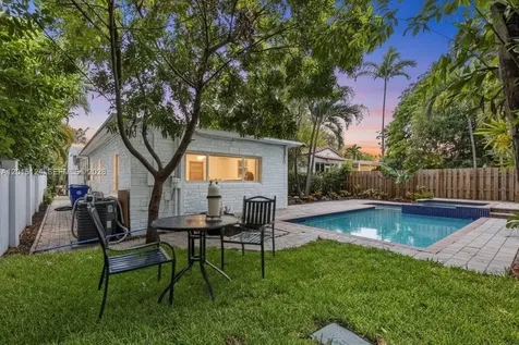 634 NE 72nd Terrace Miami FL 33138