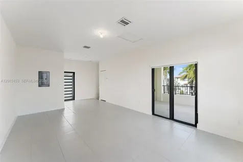 8336 Central Park Boulevard Doral FL 33166